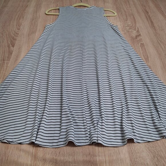 Cleo Blu A-Line Striped Swing Dress Size M Round Neck Sleeveless Stretch Jersey - Picture 8 of 14